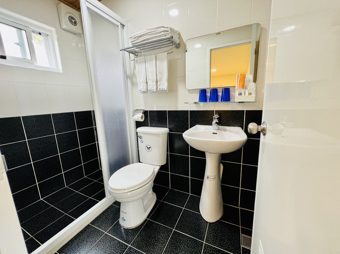 Bathroom 3, tea king B&B, Nantou