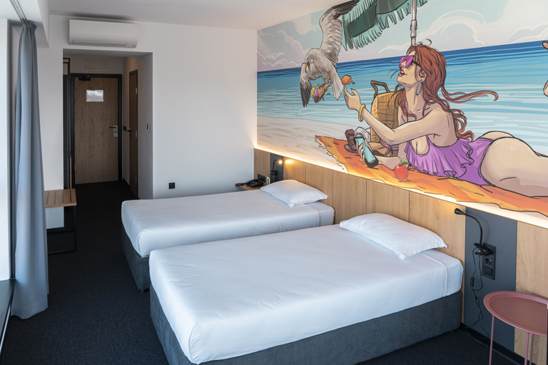 Bedroom 5, Campus 90, Varna