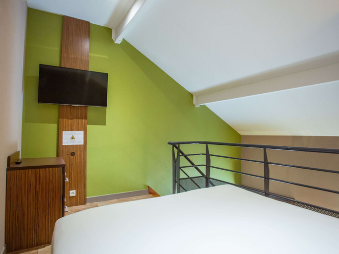 Bedroom 26