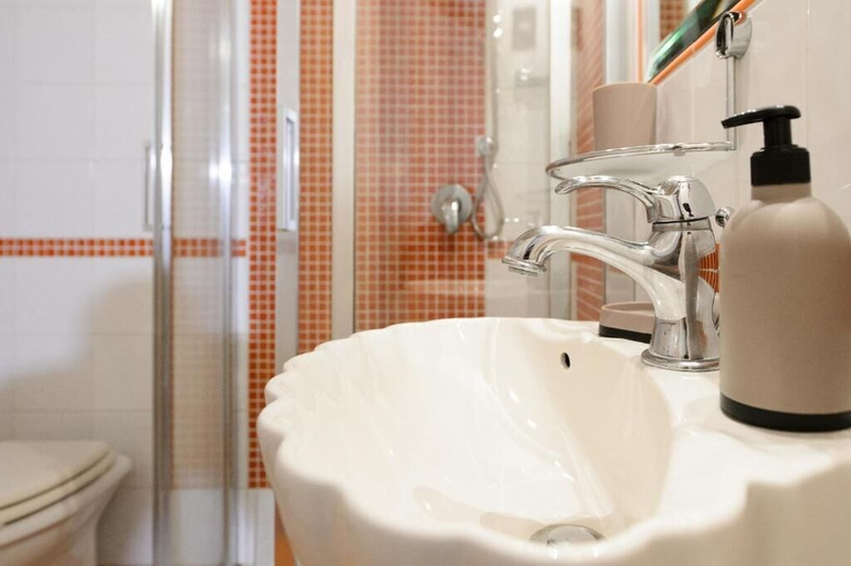 Bathroom 5, Suitedream Vatican, Rome