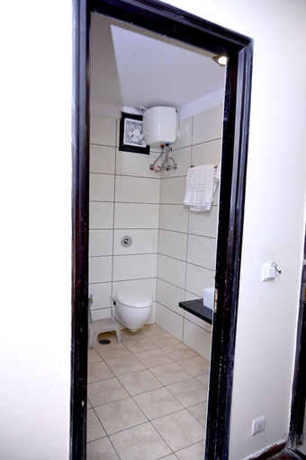 Bathroom 4, Hotel Ram Vilas By Fork Plaza, Jaipur