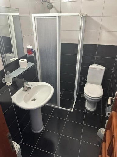 Bathroom, London House Hotel, Kemer