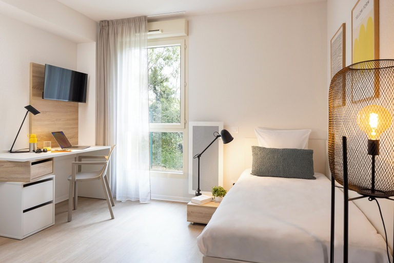 Bedroom 2, Apparteo Montpellier, Hérault