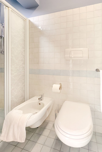 Bathroom 5, Lime Hotel, Rimini