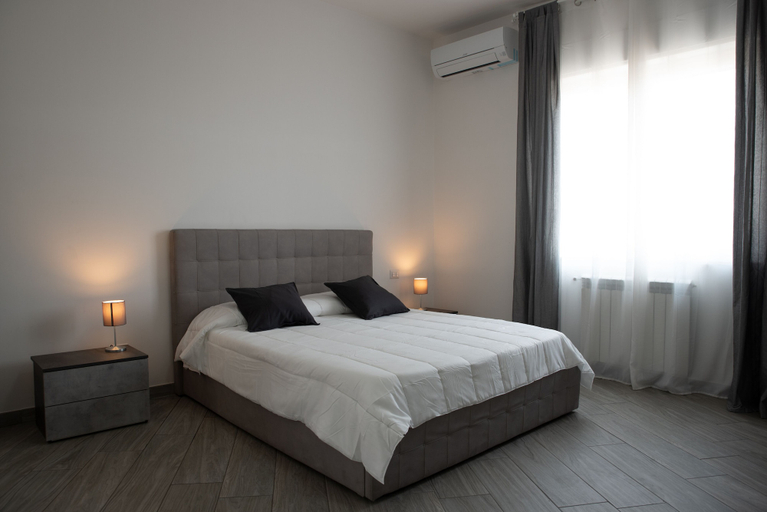 Bedroom 5, Vico Monteleone, Napoli