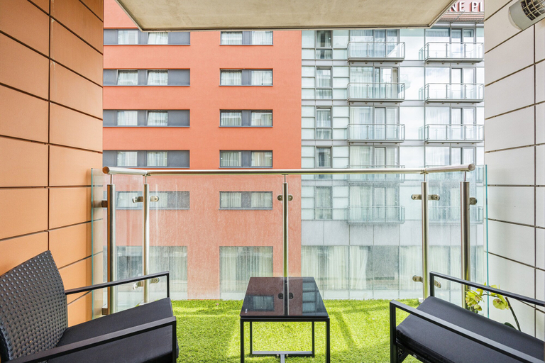 Others 3, Galore Abode One Bed Apartment, London