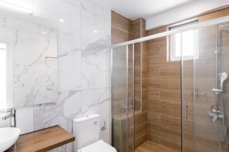 Room 4, Luxury Villa Oasis, 11 bedrooms with Heated Pool, Crete