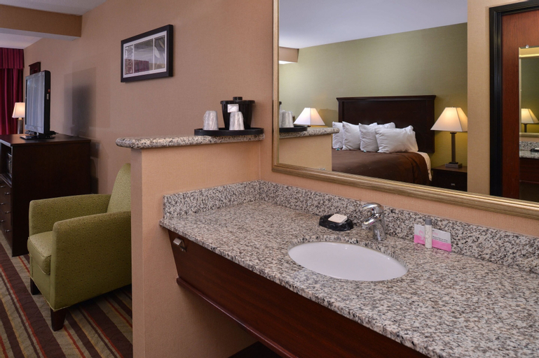 Bedroom 3, Best Western Wilsonville Inn & Suites, Clackamas