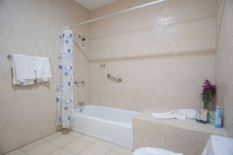 Room 4, NEW Bay Harbor Studio 202