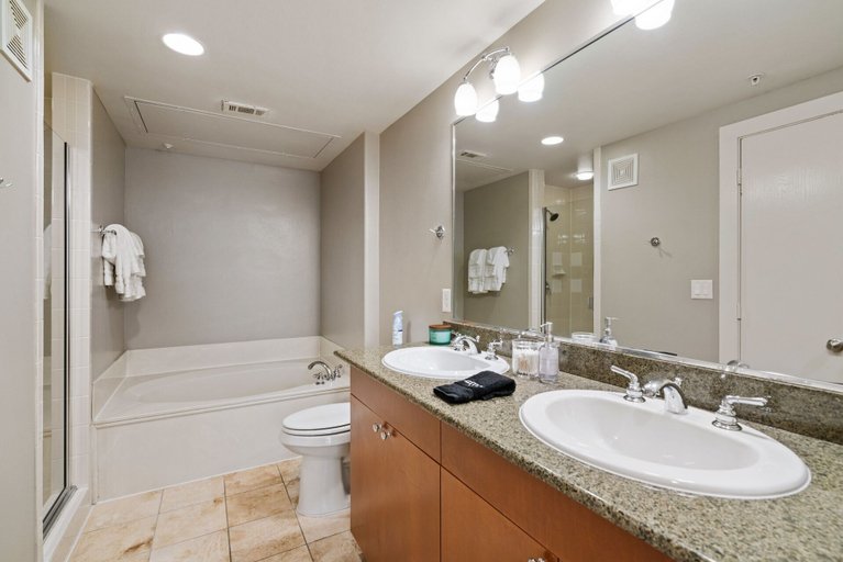 Room 4, Plano Urban 2BD 2BA Apartment, Collin