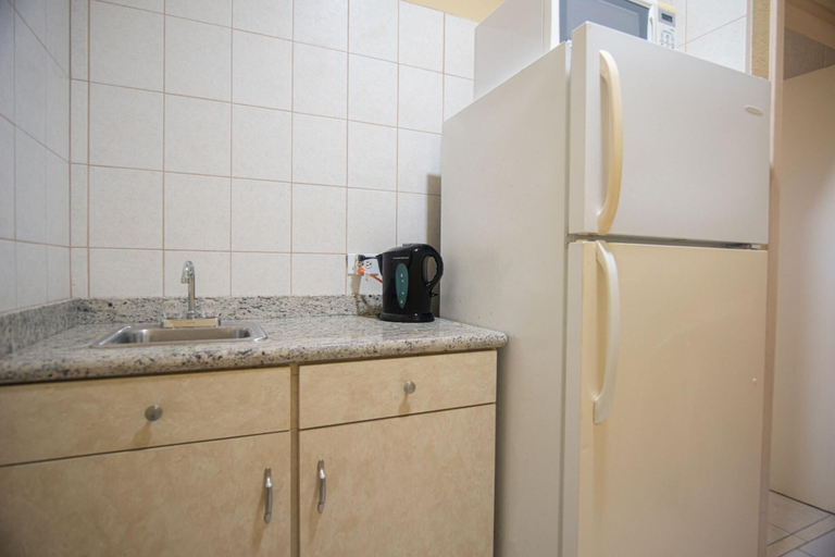 Private kitchen, NEW Bay Harbor Studio 202