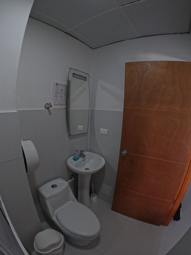 Bathroom 4, POSADA SHANG GIOVYS, San Andrés
