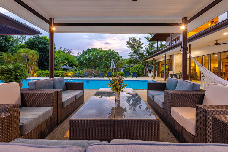 Food & Drinks, Large 6 Bed Luxury Villa on the Golf Course (PHJ), Cha-Am