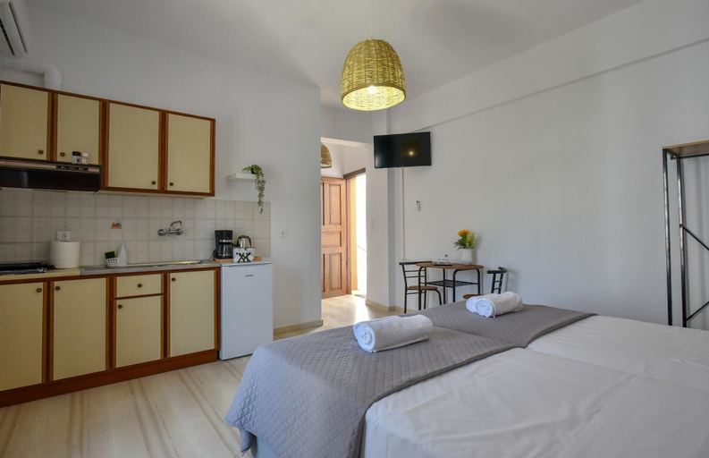 Bedroom 3, Eva Studios 8 in Agia Pelagia, Crete