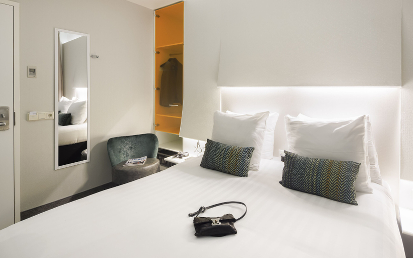 Bedroom 3, ibis Styles Amsterdam Central Station, Amsterdam
