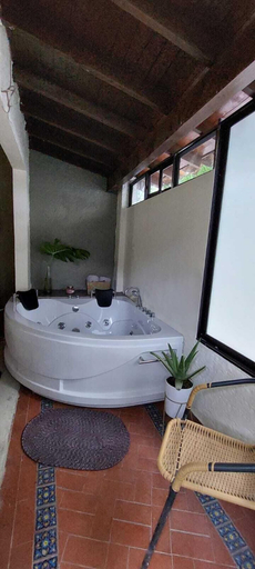 Bathroom 4, Loft Shakespeare l Private Jacuzzi l In Provence, Medellín