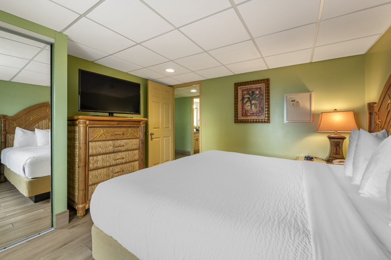 Bedroom 3, Tropical Winds Oceanfront Hotel, Volusia