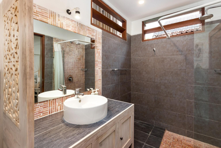 Bathroom 4, Villa Wiana, Badung