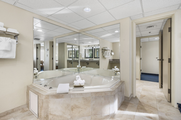 Bathroom 10