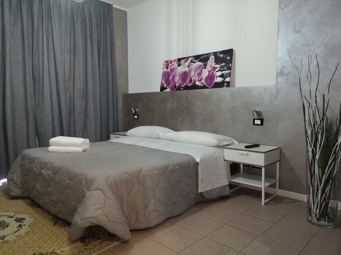 Bedroom 2, Dreams Verona, Verona