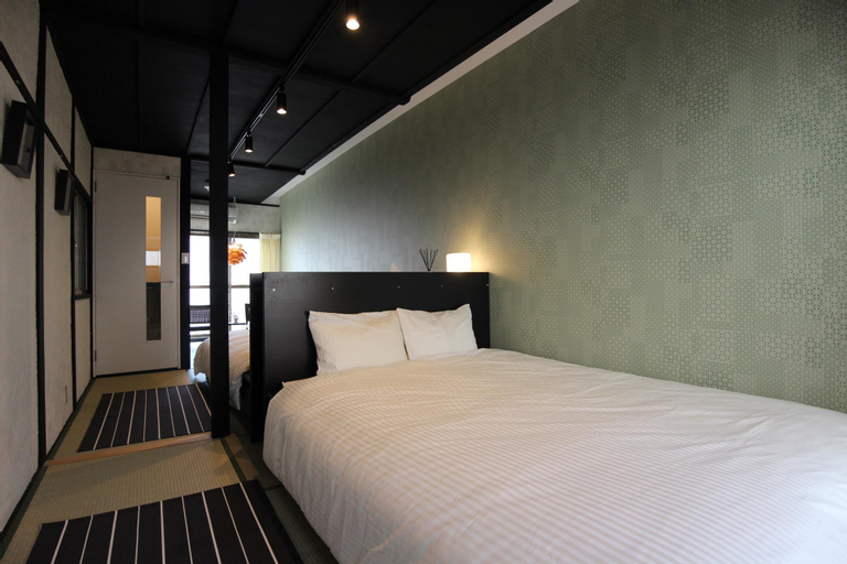 Sekai Hotel Nishikujo, Osaka