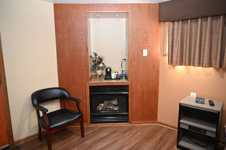 Others 5, Fellows Creek Lodge, Wayne