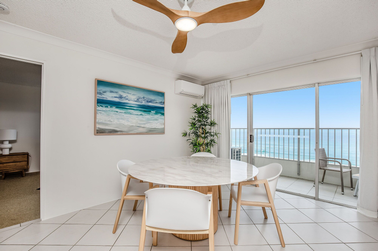Dining Room 9