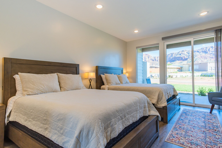 Bedroom 3, South Zion Inn & Suites, Mohave
