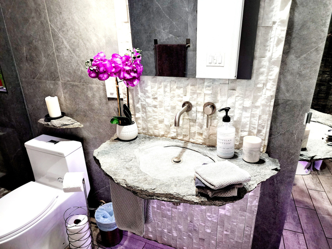 Bathroom, Stone Forest, Hillsborough