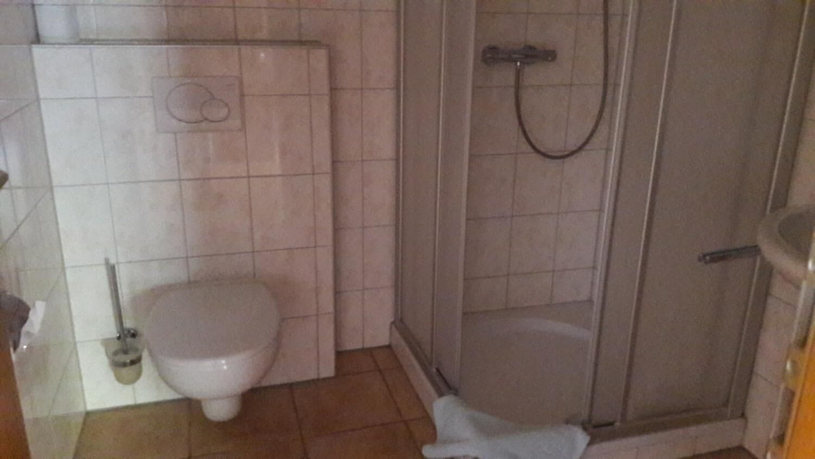 Bathroom, Gasthof Stern, Bludenz