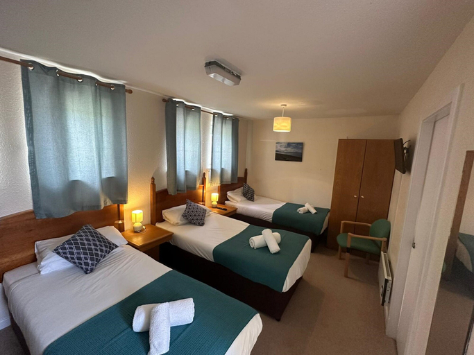 Bedroom 2, Mackay's Spa Lodge Hotel, Highland