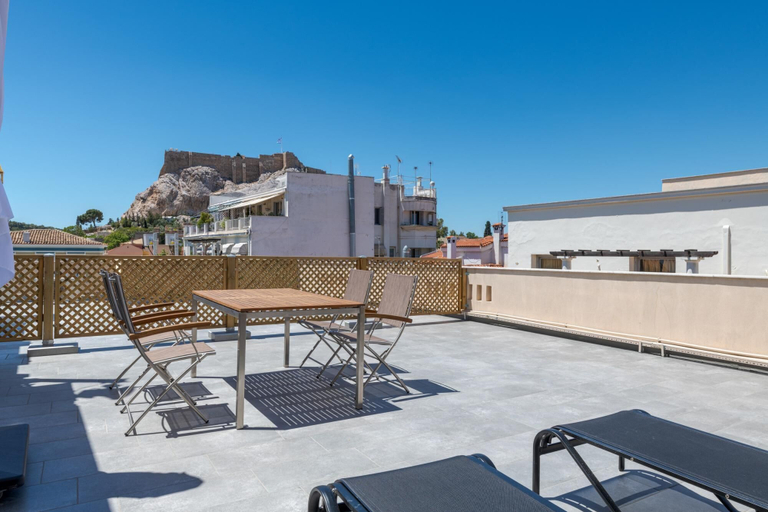 Room 3, Downtown Cocoon With Roof Deck, Attica