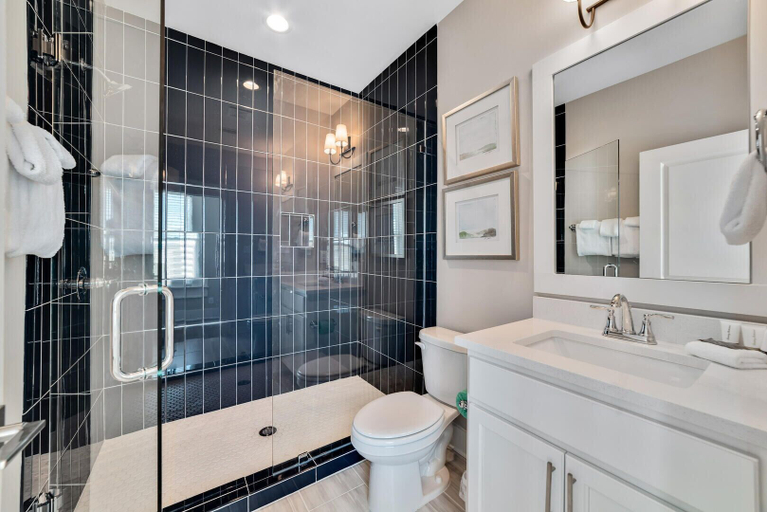 Bathroom 5, Don't Worry Beach Happy, Baldwin