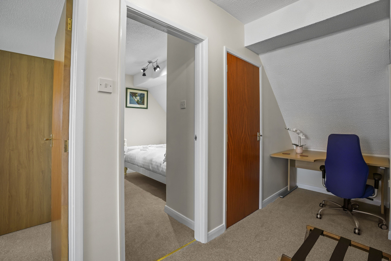 Bedroom 2, House - Sleeps 6 & Free Parking, Pets, Norfolk