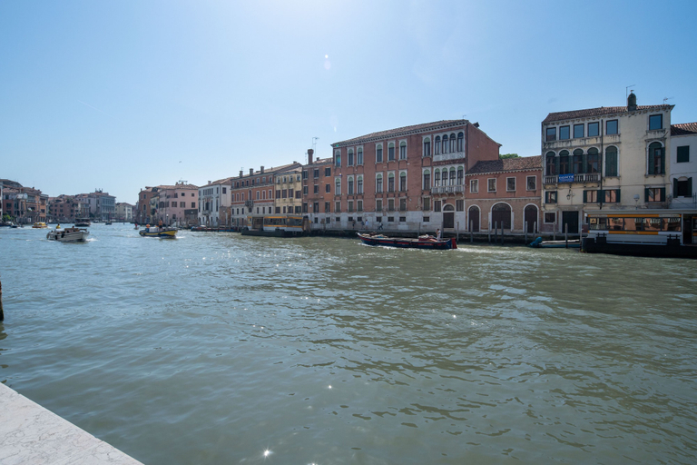 Exterior & Views 2, Palace Canal View by Wonderful Italy, Venezia