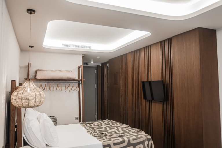 Bedroom 3, King s & Queen s, Central Macedonia