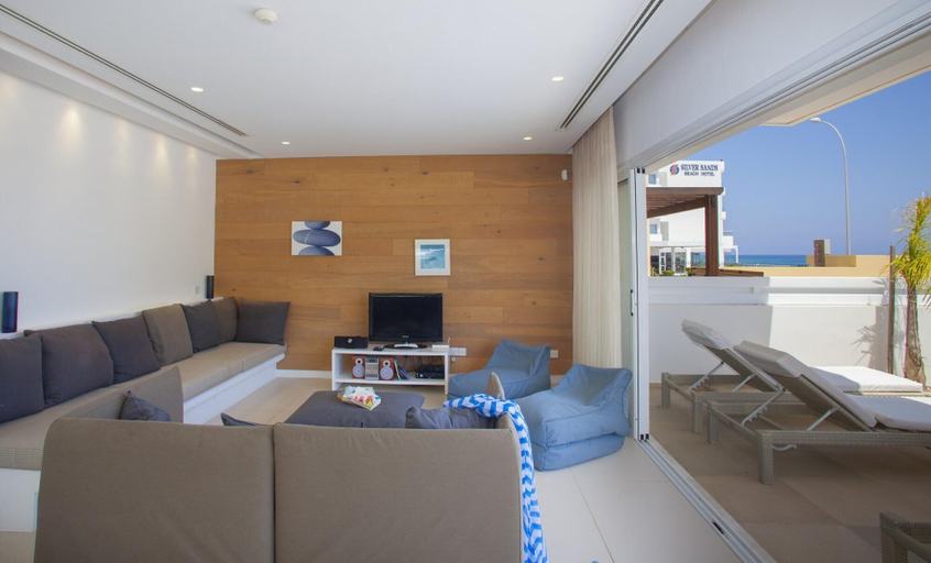 Others 4, Villa Zinnia in Paralimni