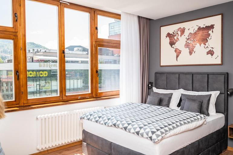 Room 5, Modern and Bright Studio - Main Street, Sarajevo