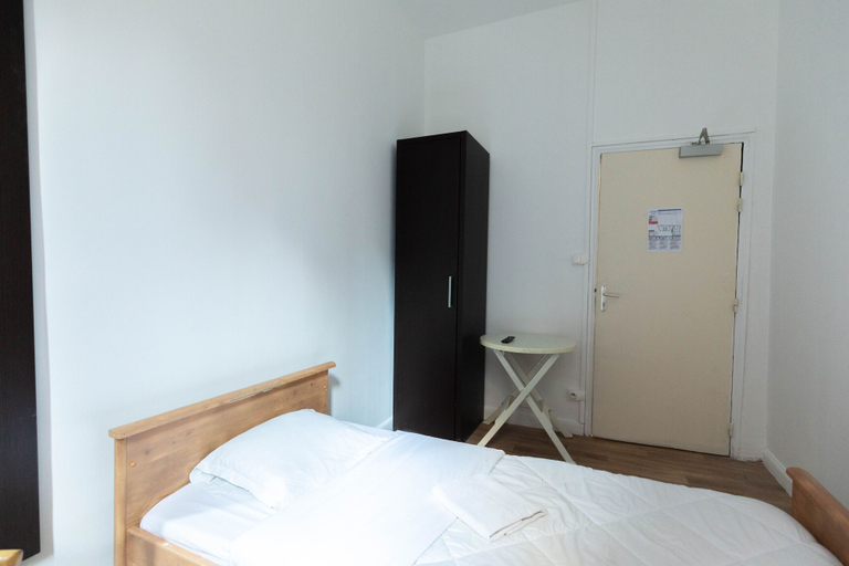 Bedroom 3, Hôtel le Paris Brest, Pas-de-Calais