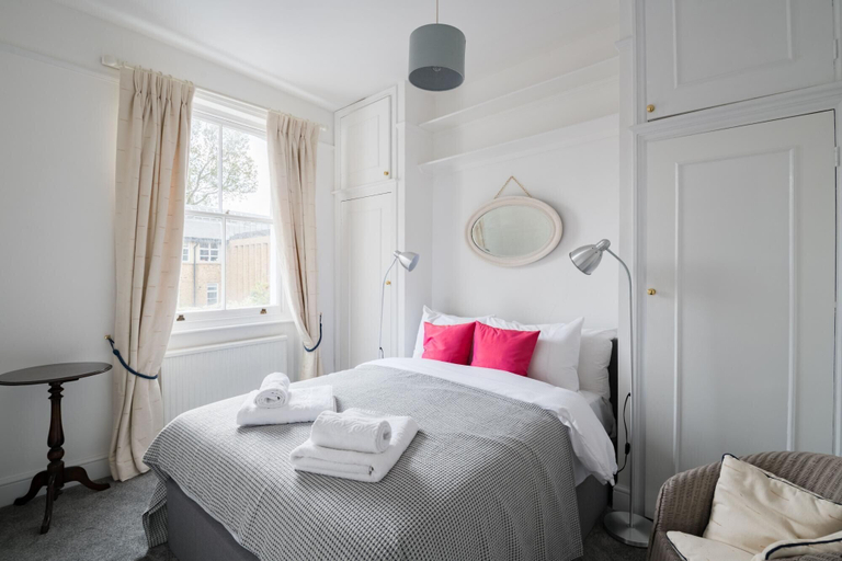 Room 5, At Home in Chelsea, London