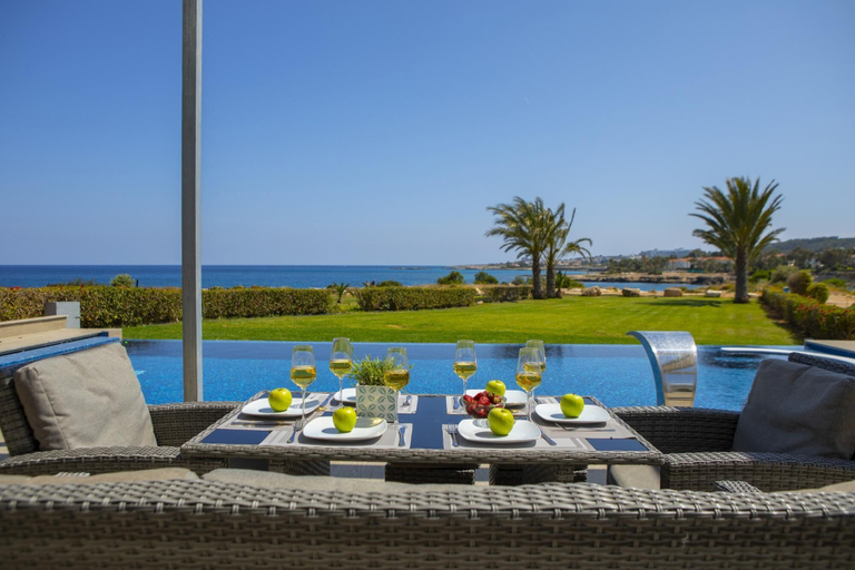 Food & Drinks 5, Villa Infinite Aretousa