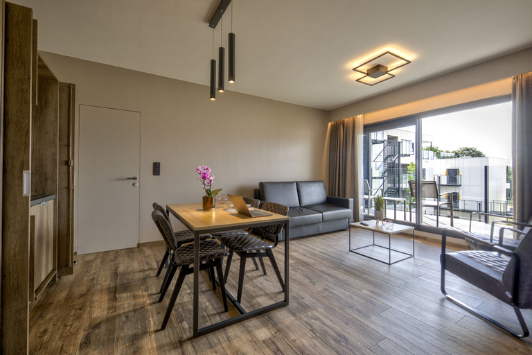Dining Room 8