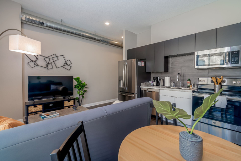Room 2, Des Moines Heavenly 1BD 1BA Downtown Apartment, Polk