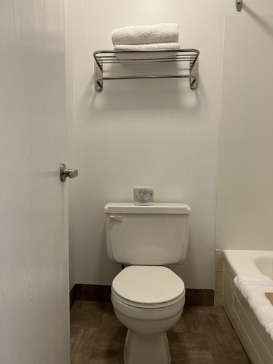 Bathroom 2, Anavada Inn & Suites Grande Prairie, Division No. 19