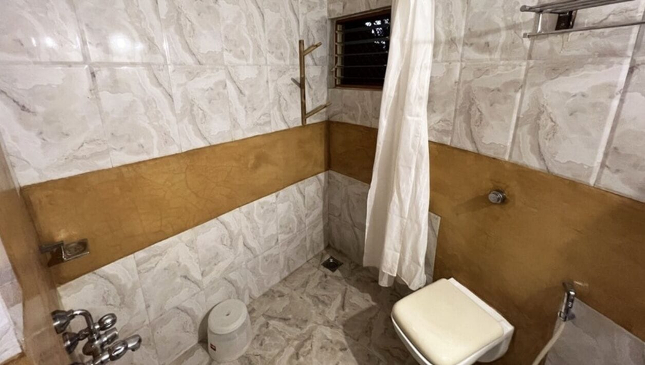 Bathroom 3, LA KAMP RESORT, Kachchh