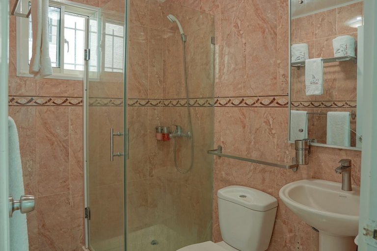 Bathroom 4, Ria Aparta Hotel, San Felipe de Puerto Plata