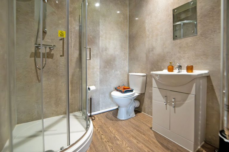 Bathroom 4, Waterfall Country Escape, Powys
