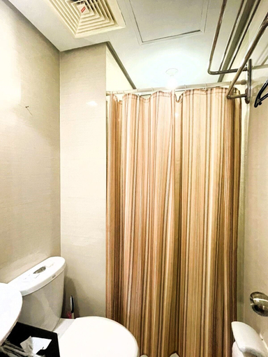 Bathroom 4, HENRY & ADICHE EMPERADOR BUILDING, Pasay City