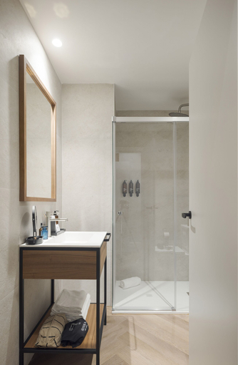 Bathroom, Room Mate Oliveira – City Centre, Valencia, Valencia