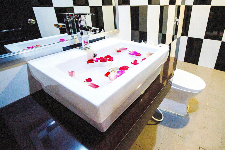 Bathroom 4, Tan Sokchea Boutique, Siem Reap